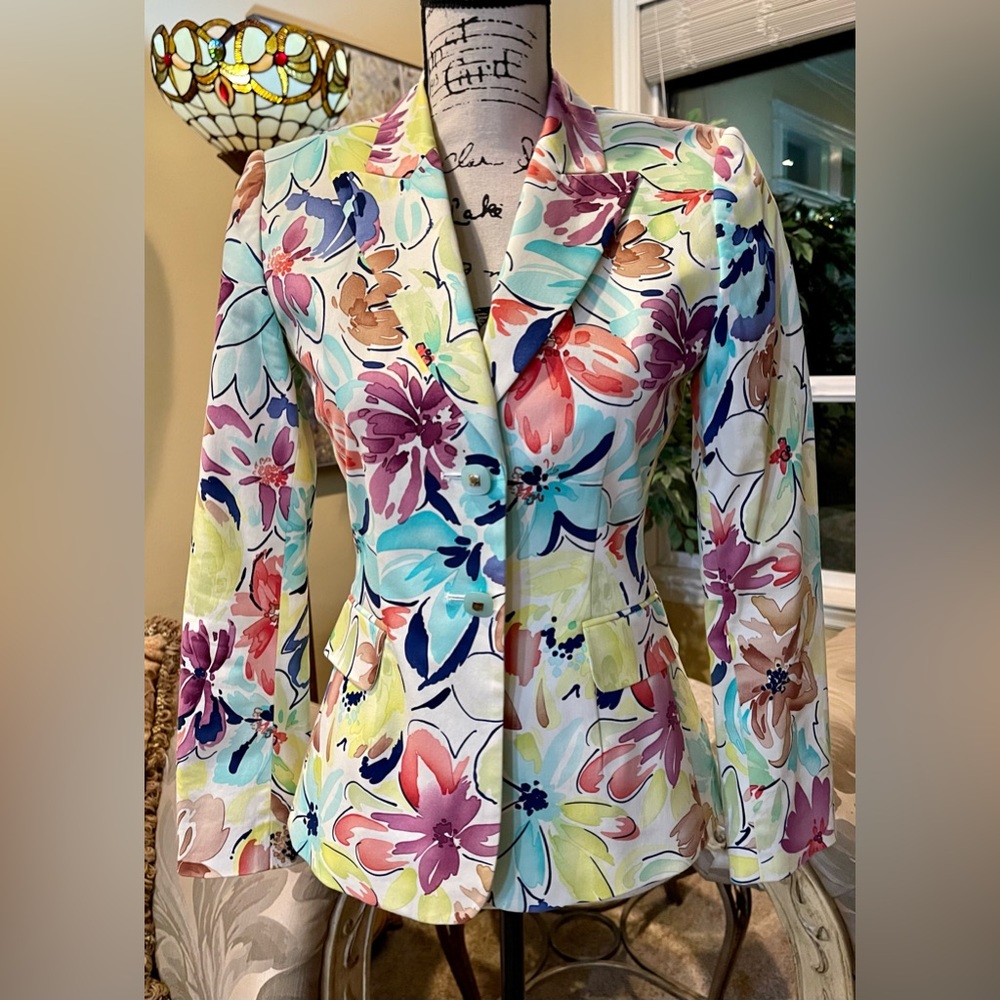 Colorful fitted jacket